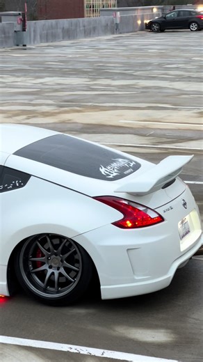 Exploring the Nissan 370Z: A Sporty Icon