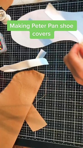 Making felt shoe covers for Peter Pan cosplay. #shoecovers #peterpan #cosplay