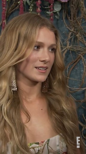 #BlakeLively and #IsabelaFerrer had a sisterhood of the traveling shoes moment on the #ItEndsWithUs carpet. ❤️ | E! News