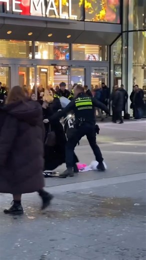 Trash Reels__ on Instagram: "Japan is turning footsteps into electricity using piezoelectric tiles. Every step creates a small amount of energy, and millions of steps together power LED lights and digital systems-supporting a more sustainable urban future. #Japan #Future Technology #RenewableEnergy #SmartCity #Innovation"