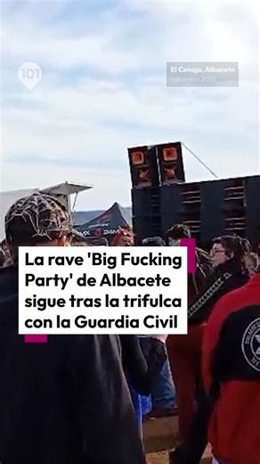 101TV on Instagram: "🎉🎶📢La anticipada rave de fin de año continúa este 1 de enero después de que diera comienzo este miércoles en el entorno del embalse de El Cenajo tras horas de incertidumbre y tras una peregrinación que ha llevado a las cerca de 1.000 furgonetas y caravanas participantes desde Tobarra a lo aledaños del pantano, atravesando el municipio de Férez. La rave 'Big Fucking Party' de Albacete sigue tras la trifulca con la Guardia Civil. No hay detenidos por los incidentes que deja
