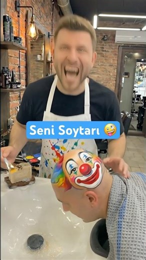 Hah şimdi neşem yerine geldi işte soytarı #komik #kuaför #komikvideolar #komedi #comedy #funny