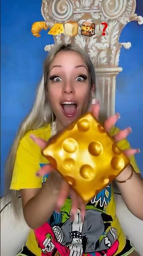 Rating FOOD Squishies! 🥐🧀✨ Which score is right? #shorts