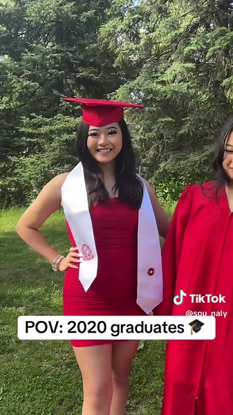 Congratulations to my sister graduating today! ❤️👩‍🎓