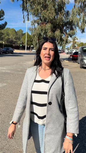 La Alcayna ha abierto un sitio nuevo que puede marcar un antes y un después en tu futuro… No es una moda, no es un bar, no es un gimnasio. Es nuestra nueva sede de Academia Alba en la Alcayna. Clases de apoyo sin tener que desplazarte al centro de Murcia, con profesores que te acompañan, te organizan y te ayudan a rendir mejor desde el primer día. Si vives en la Alcayna o alrededores y quieres mejorar tus notas, prepararte con disciplina y empezar a construir tu futuro con seguridad, este es tu 