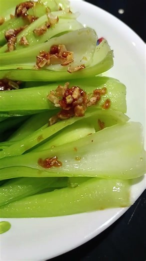 Blanched veggy with garlic oil