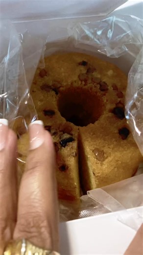 32K views · 359 reactions | Wait till I put down a style fruit cake on pappie ❤️❤️❤️❤️ #caribbean #caregiver #love | Trinimericans | Facebook