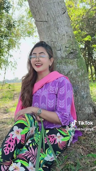 𝑷𝒖𝒕𝒖𝒍 𝑨𝒌𝒕𝒆𝒓 𝑱𝒐𝒍𝒚 (@putulakterjoly8)’s videos with Bahut Pyar Karte Hai - Female Version - Anuradha Paudwal