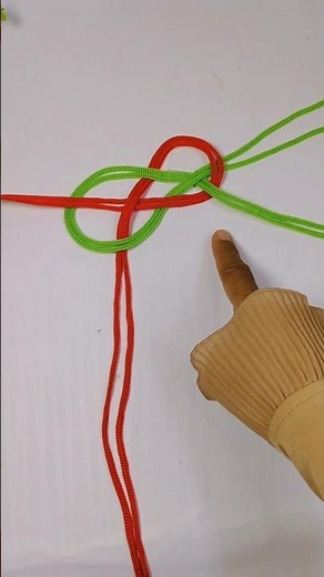 simple waving macrame bracelet tutorial #paracordknots #macramecreation