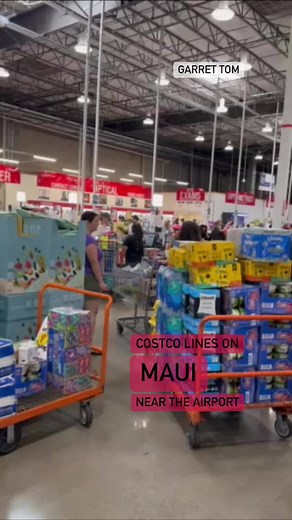 37K views · 377 reactions | This is what the Costco line looked like Thursday on Maui. Garret Tom, who is visiting from San Francisco, recorded this at the Kahului Costco near the airport. Good luck to everyone on Maui right now.  | J.R. Stone ABC 7 News | Facebook