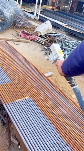 47 reactions | ماذا لو كان جهاز Laser Rust Removal Gun يمكنه إزالة الصدأ من سطح معدني، لكنه في نفس الوقت يتسبب في تلف المعدن نفسه بسبب كثافة الليزر؟ هل يستحق المخاطرة باستخدامه | Suivibtp | Facebook