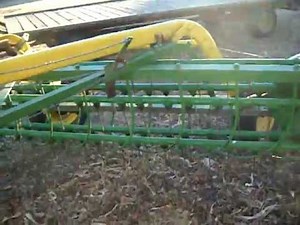 John Deere 640 rake