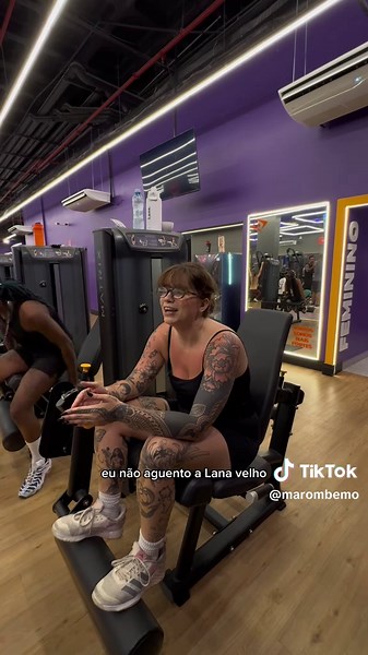 Treino de Glúteo: Dicas e Conversas Engraçadas