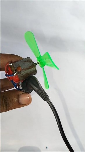 🌀 Make Your Own Pocket Fan at Home! 🔋