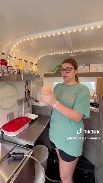 Delicious Homemade Strawberry Lemonade Recipe