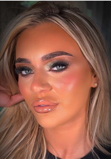 Makeup By Rhianna Jade on TikTok