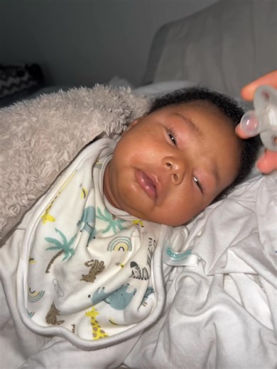 950K views · 10K reactions | Trying a pacifier on a breastfed baby is very hard I’m trying to avoid over feeding him cause he’s always crying and now i end up over feeding him most of the times and he end up throwing up  so pacifier will help regarding that but this little nigga spit it out. | Mpho Sello | Facebook