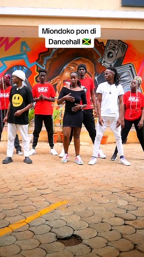 The lady killing it. #DanceRepublicAfrica #miondoko #fyp