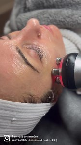 Radio Frequency Facial✨ It’s time to stimulate your own collagen​....