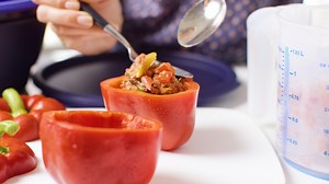 9.9K views · 199 reactions | ¡Prepara deliciosas comidas saludables en el microondas con el Micro Urban de 3L! Suscríbete a nuestro boletín informativo y podrás descargarte gratis el libro de recetas   https://www.tupperware.es/newsletter | Tupperware España | Facebook