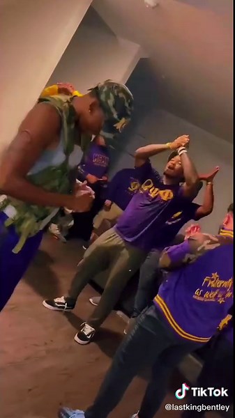 Aiya Aiya: Celebrating Que Dogs and Founders Day