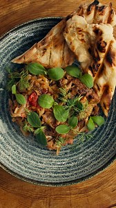 Le chef du Bistro Kapzak nous cuisine une recette de bigos, un ragoût de chou traditionnel. 🥘 Donner le goût 🍲 | Vendredi 19h #donnerlegout | Télé-Québec