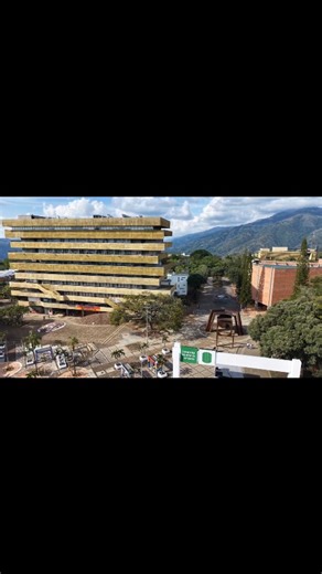 UIS on Instagram: "🏛️ ¡Orgullo UIS! El Edificio de la Facultad de Ciencias Humanas es finalista en los Premios ArchDaily – Edificio del Año 2026, categoría Universidades. Arquitectura que dialoga con el campus, dignifica lo público y potencia la vida académica. 💚 🗳️ Apoya con tu voto hasta el 18 de febrero 👉 https://acortar.link/3CA6Hd"