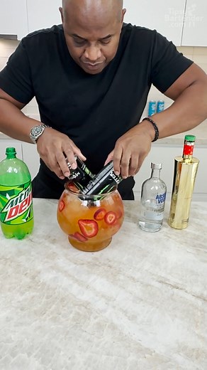328K views · 2.7K reactions | Strawberry Magic Mountain Dew | Tipsy Bartender | Facebook