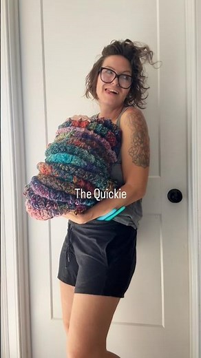 Need a distraction of this holiday? The Quickie #crochet hat pattern 3 styles + video tutorials!