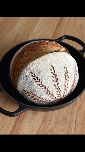 Rose Johnson on Instagram: "Simple but beautiful score! Simply take your string, make these angled lines, and score your wheat stalks! #lovingtheloaf #sourdough #sourdoughbread #sourdoughscore #breadbaking #sourdoughbeginner"