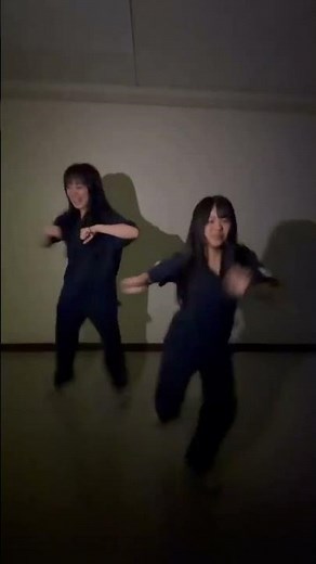 こんにちは⭐️今回はダンス大好きな2人でズートピア2の主題歌「Zoo」踊ってみました‼️なんとサンクスコンサートのポップスステージでは3年生のダンスもあります💃ぜひ見に来てください👀✨