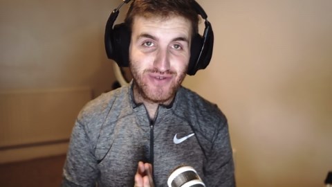 Reacting to FIFA 19 vs FIFA 18 trailer!