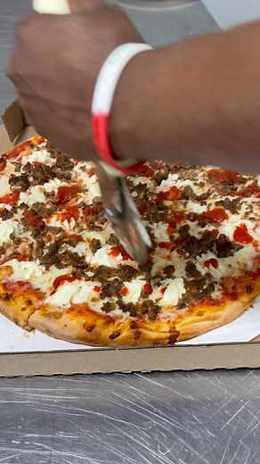 16” lasagna pizza is on special today. Our traditional pie topped with sausage and ricotta. If you haven’t tried it, today is the day! | Big Kat Pizza 2025