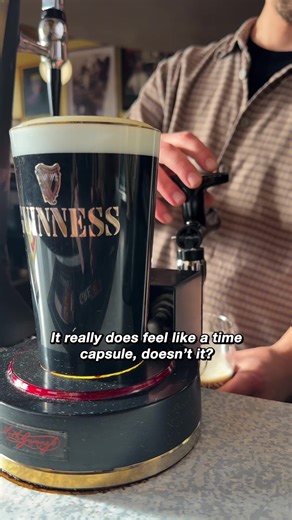 Experience the Charm of The Lauriston Pub in Glasgow