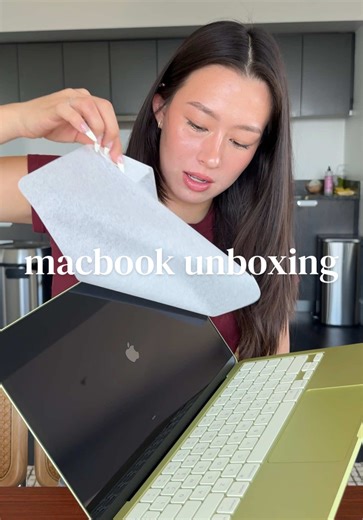 MacBook Unboxing: Controversial Green Color Pick!
