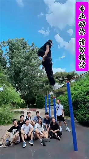 No Time To Land 😳🔥 Just Jump | FliporaX #FliporaX #stunt #flip #parkour #freerunning #adrenaline