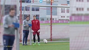 492K views · 2.9K shares | Best Soccer Football Vines ➡ https://youtu.be/NKQGWvQZaJU | Freekickerz | Facebook