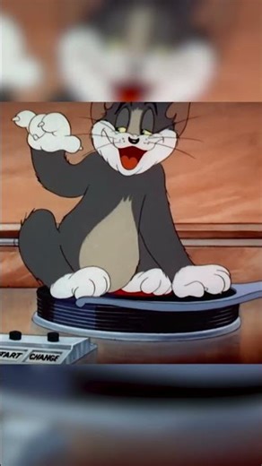 Tom’s VINYL Fail! 🎶😱 #TomandJerry #ClassicCartoons #Cartoonito #shorts