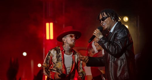 Hamilton y Nanpa Básico brillan en los Premios Juventud con una presentación inolvidable