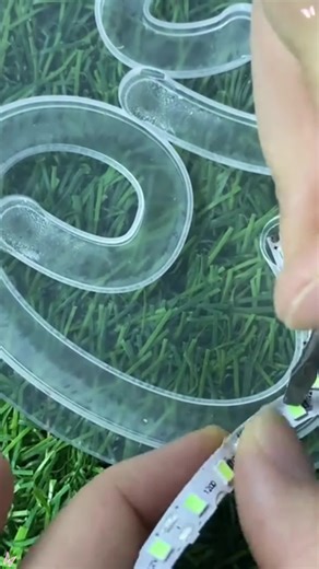 Olaf Wanders Off at Disneyland Paris in the New World of Frozen