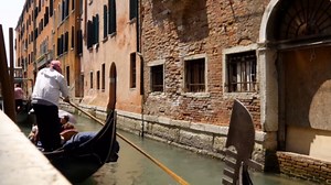 Secrets of Venice’s Ancient Waterborne Architecture and the Battle Against Rising Tides