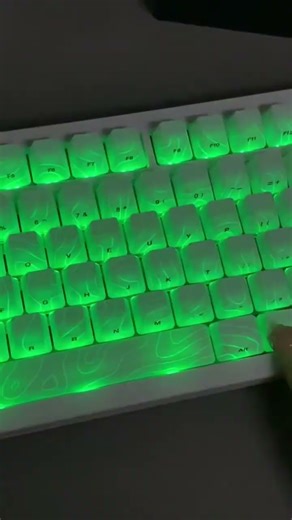 Three-mode infinite keyboard, light synchronization, speed operation does not drop frames！😈🖤#