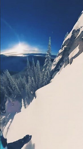 Snowboarder’s Wild High Speed 🎿 Snowboarding Crash 🔥 Extreme Snowboard Rider Lost Control in Trees🌲