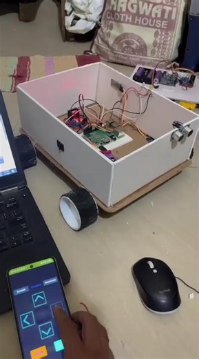 Remote Control Car using Arduino UNO