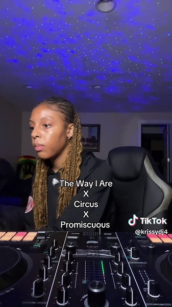 Creative Mashup of Popular Songs You Need to Hear