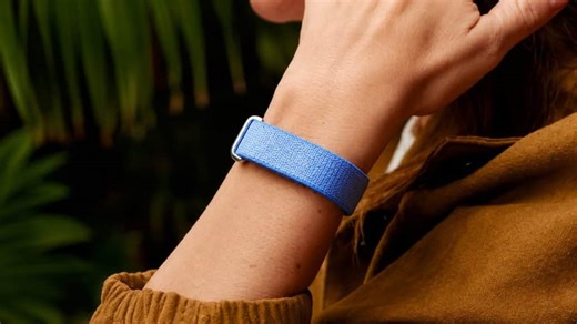 Google onthult Fitbit Air: schermloze fitnesstracker die je niet lastigvalt