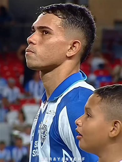 Nova jóia do Flamengo de 18 anos jogando contra o Vasco Mlk tem mto futuro aqui