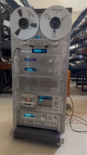Hifi Synth Collection Iron man on Instagram: ".................... .. .. ..Pioneer Tower 🎶🔈🔥 ..Legend 9800 Series.. 80s .. ..Pioneer RT-909 ..Auto reverse Reel To Reel Tape recorder ..(1979-1984) .. …Pioneer RG-2 .. Stereo Dynamic Processor ..(1980-1982) .. …Pioneer SR-303 .. Stereo Reverberation Amplifier ..(Custom Made Rgb Light screen) ..(1980-1982) .. …Pioneer SG-9800 Equalizer ..(1979-1981) .. …Pioneer CT-F1250 Cassette deck ..(1979-1981) …Pioneer SA-9800 ..(1976-1981) integrated Amplifi