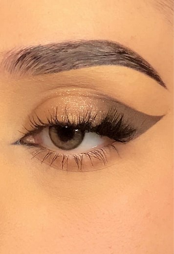 ثالث لوك ميكب العيد: إطلالة مميزة ومشرقة✨