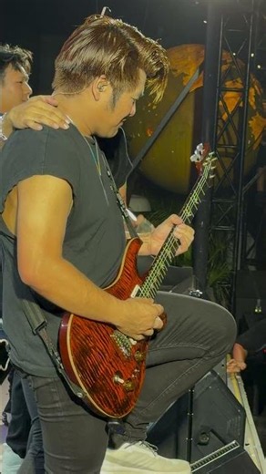 ฉันนอกกายเพราะเธอนอกใจ กีตาร์ by แน็กเก็ต วงเฟลม #naxgett #วงเฟลม #guitar #guitarist